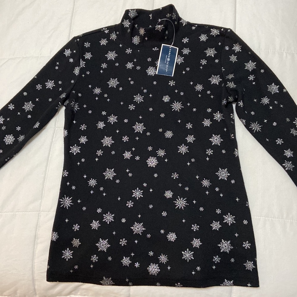 Women snowflakes turtleneck